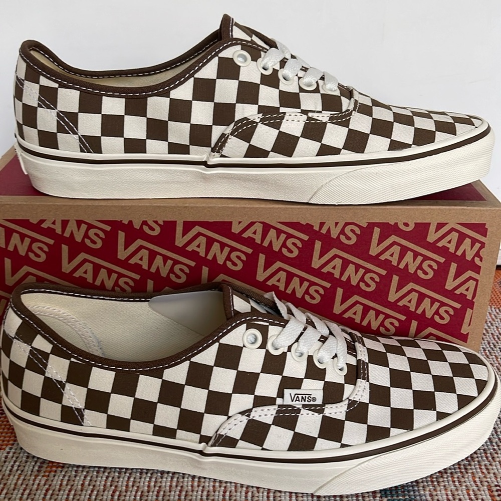 Vans WMNS Authentic Checkerboard Brown
VN000BW5BRO
SNEAKERS - Picture 1 of 16